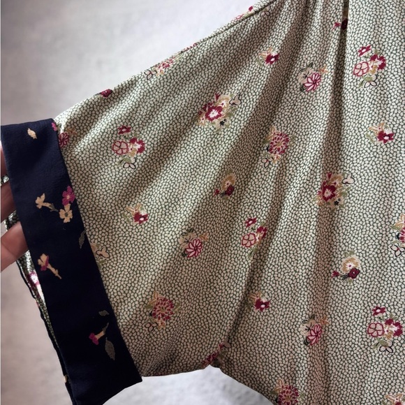 Flattered Green and Dark Blue Floral Midi Dress - Picture 6 of 11